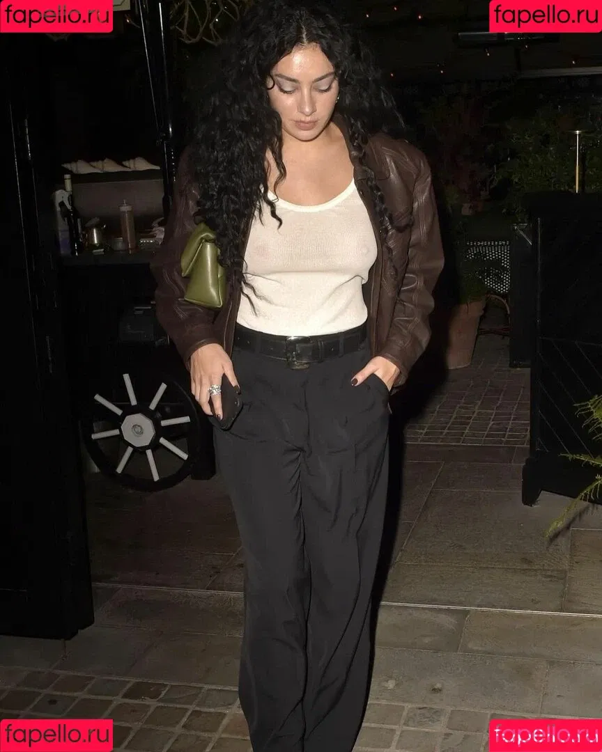 Charli XCX / charli_xcx / charlignarly Onlyfans Photo Gallery 