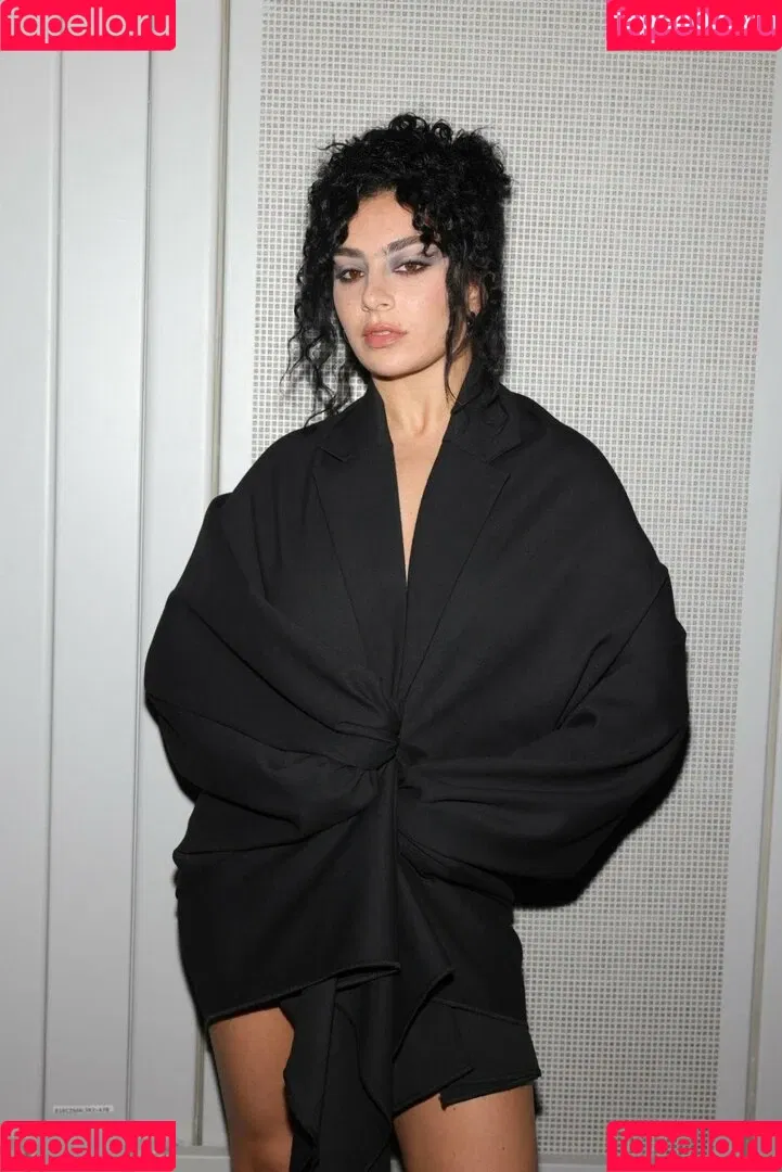 Charli XCX / charli_xcx / charlignarly Onlyfans Photo Gallery 
