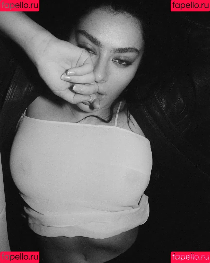 Charli XCX / charli_xcx / charlignarly Onlyfans Photo Gallery 