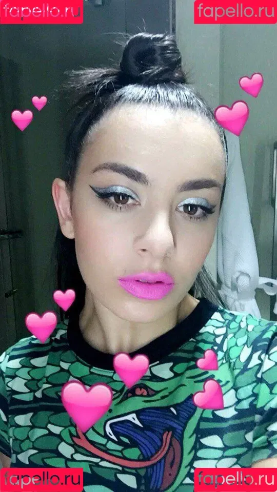 Charli XCX / charli_xcx / charlignarly Onlyfans Photo Gallery 