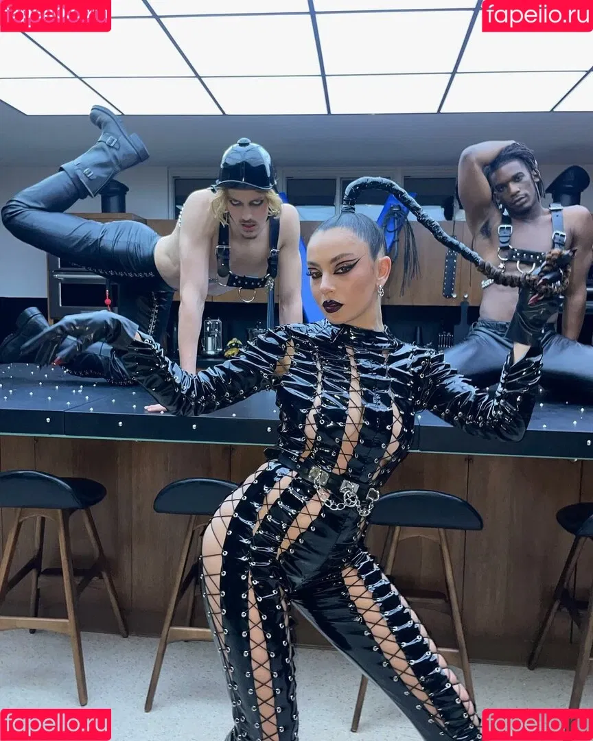 Charli XCX / charli_xcx / charlignarly Onlyfans Photo Gallery 