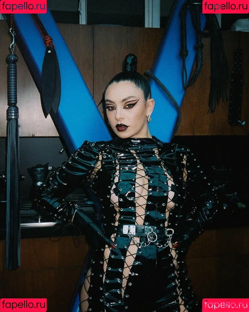 Charli XCX / charli_xcx / charlignarly Onlyfans Photo Gallery 