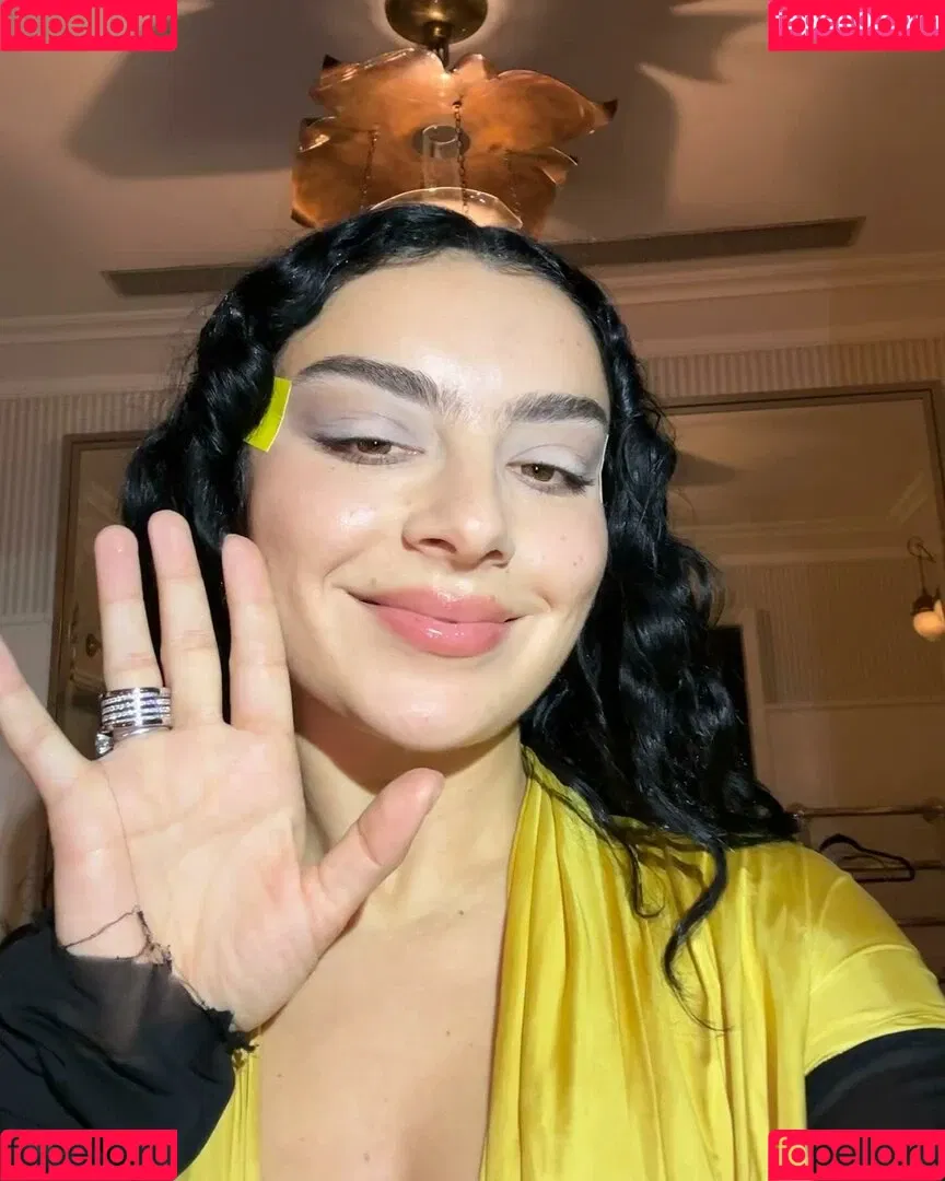 Charli XCX / charli_xcx / charlignarly Onlyfans Photo Gallery 