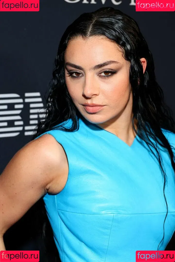 Charli XCX / charli_xcx / charlignarly Onlyfans Photo Gallery 