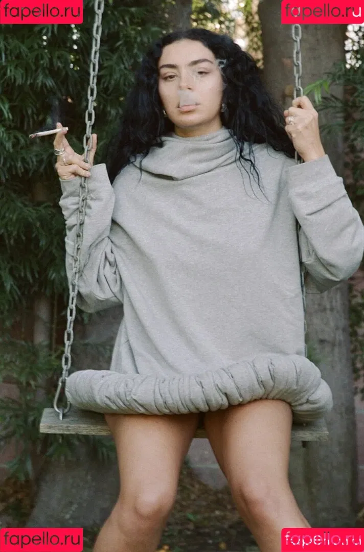 Charli XCX / charli_xcx / charlignarly Onlyfans Photo Gallery 