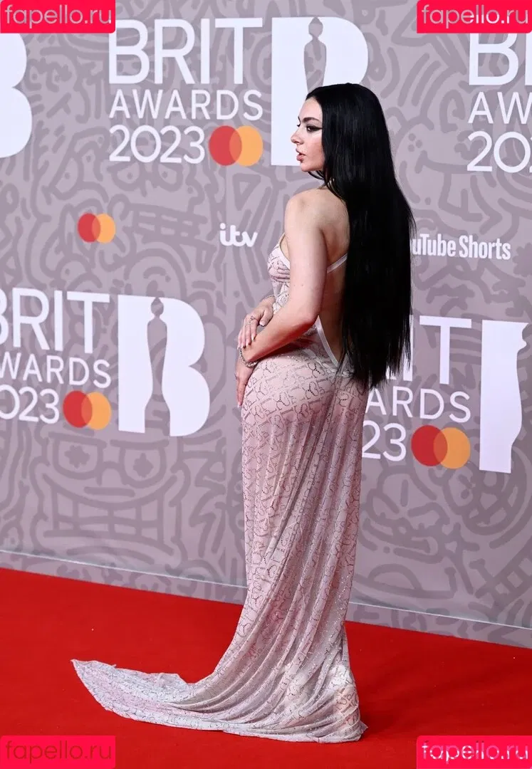 Charli XCX / charli_xcx / charlignarly Onlyfans Photo Gallery 