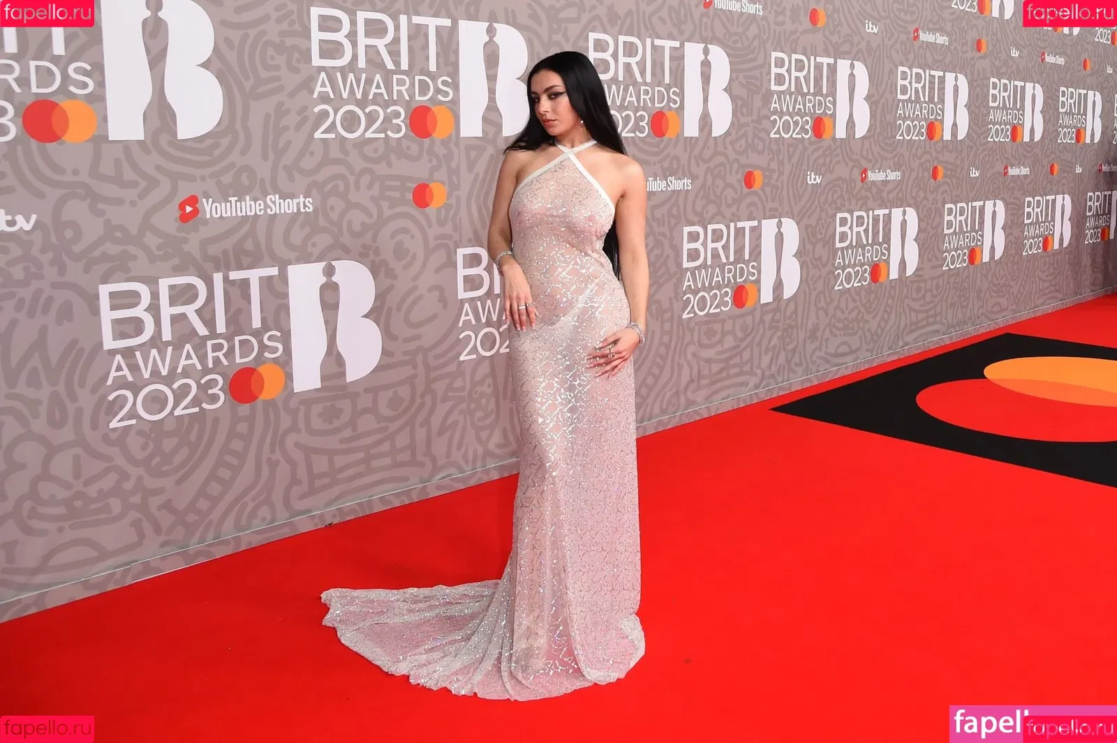 Charli XCX / charli_xcx / charlignarly Onlyfans Photo Gallery 