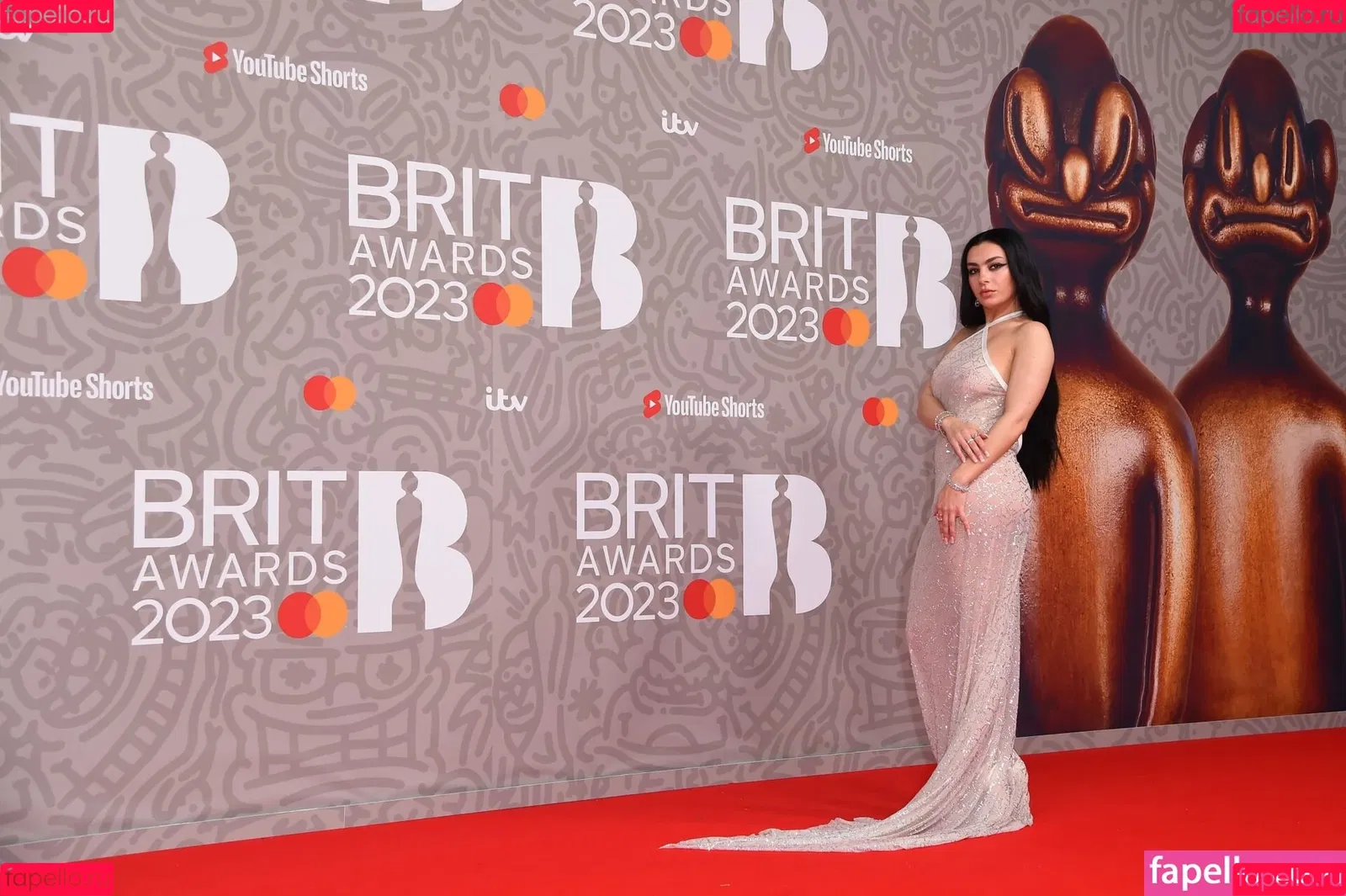 Charli XCX / charli_xcx / charlignarly Onlyfans Photo Gallery 