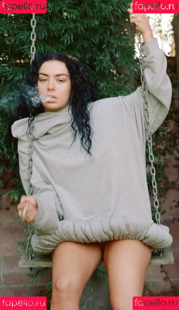Charli XCX / charli_xcx / charlignarly Onlyfans Photo Gallery 