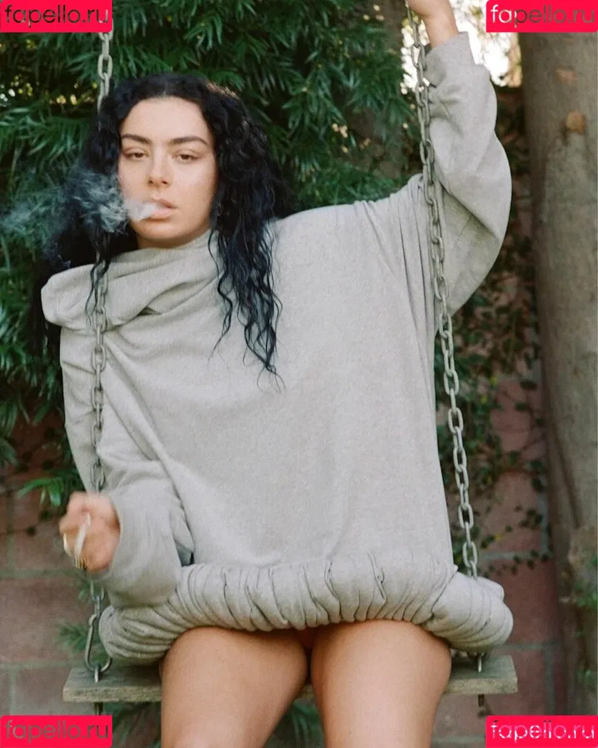 Charli XCX / charli_xcx / charlignarly Onlyfans Photo Gallery 