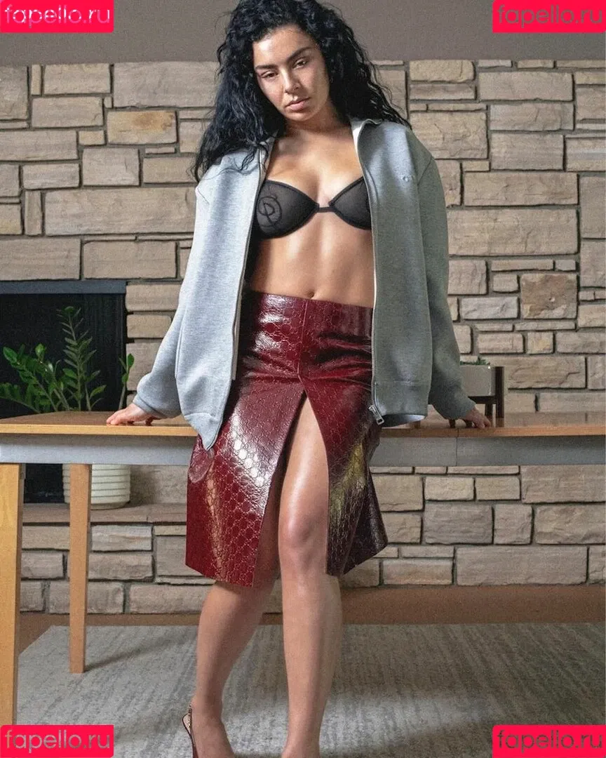 Charli XCX / charli_xcx / charlignarly Onlyfans Photo Gallery 