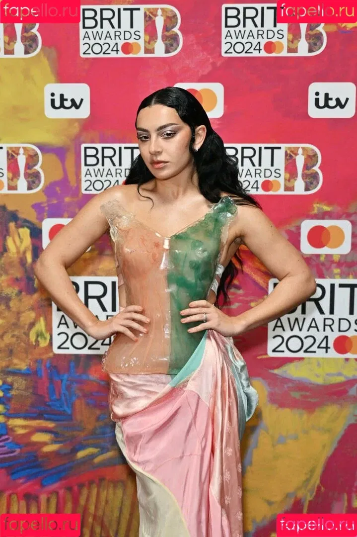 Charli XCX / charli_xcx / charlignarly Onlyfans Photo Gallery 