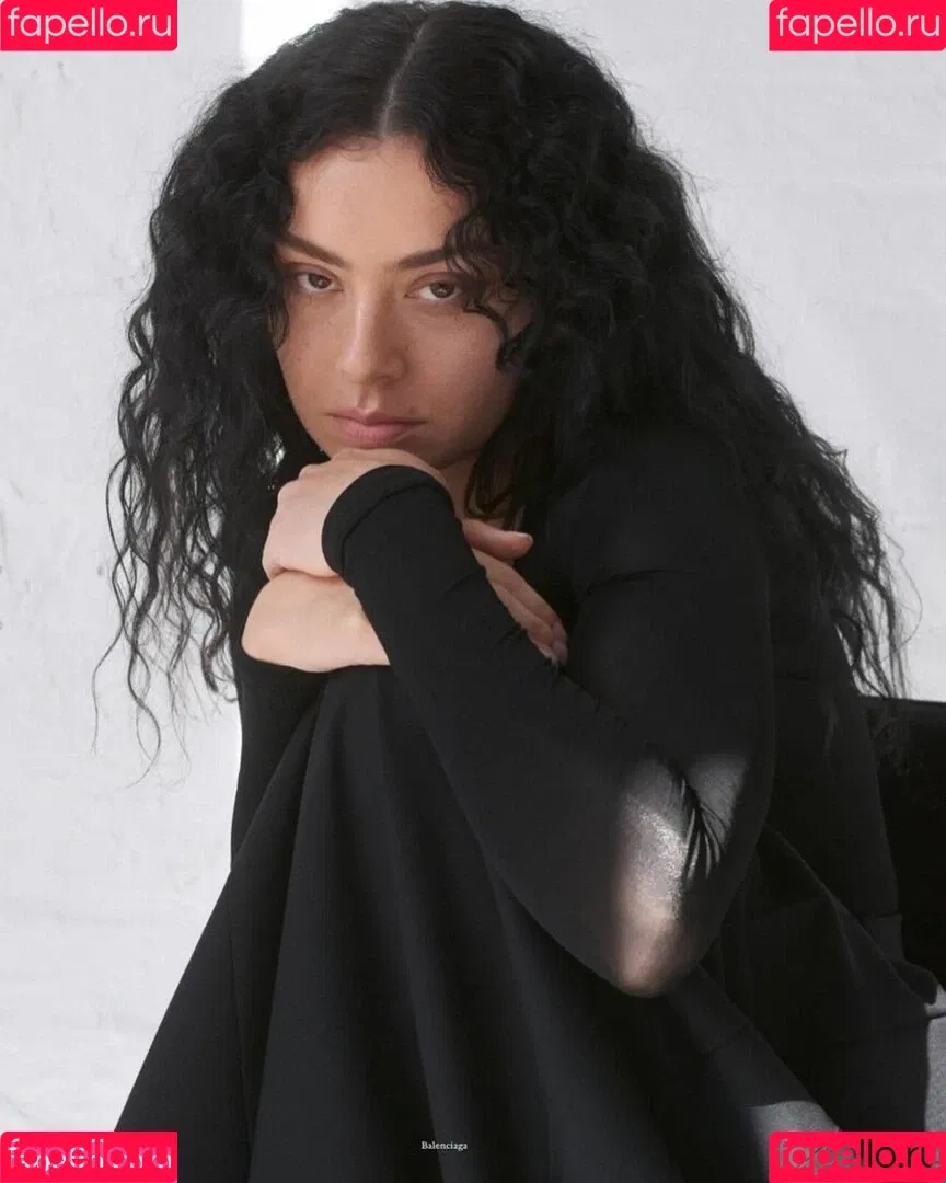 Charli XCX / charli_xcx / charlignarly Onlyfans Photo Gallery 