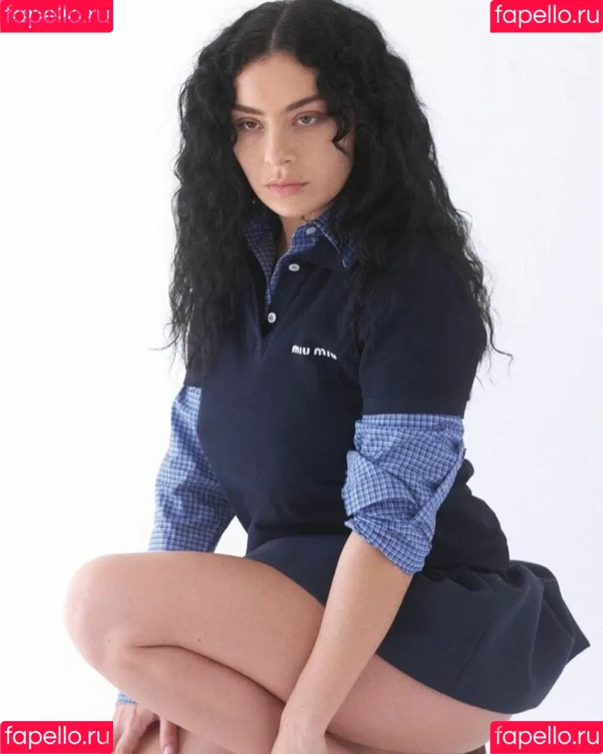 Charli XCX / charli_xcx / charlignarly Onlyfans Photo Gallery 
