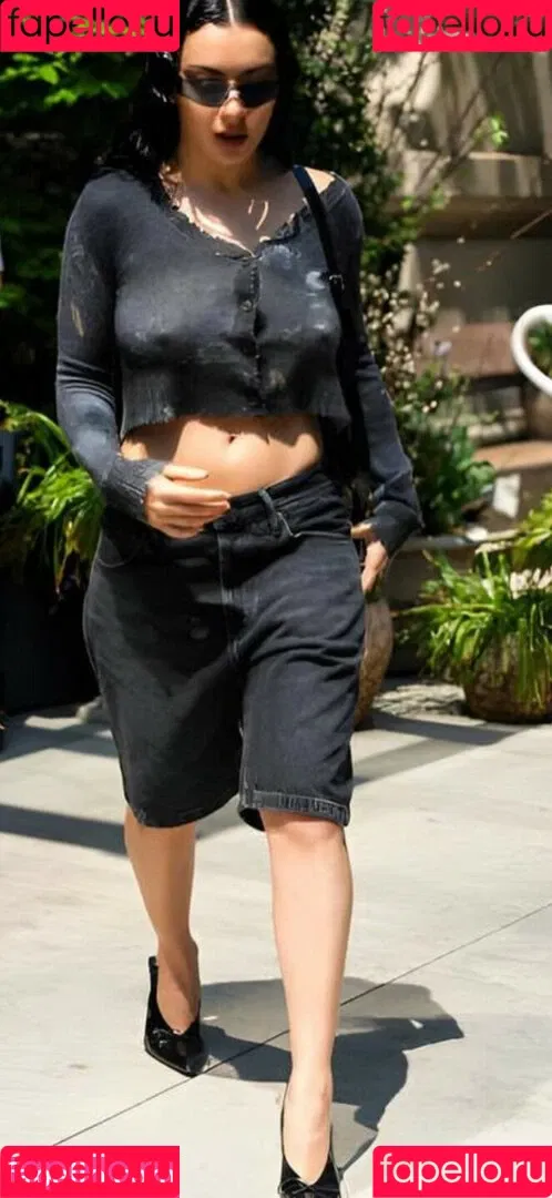 Charli XCX / charli_xcx / charlignarly Onlyfans Photo Gallery 