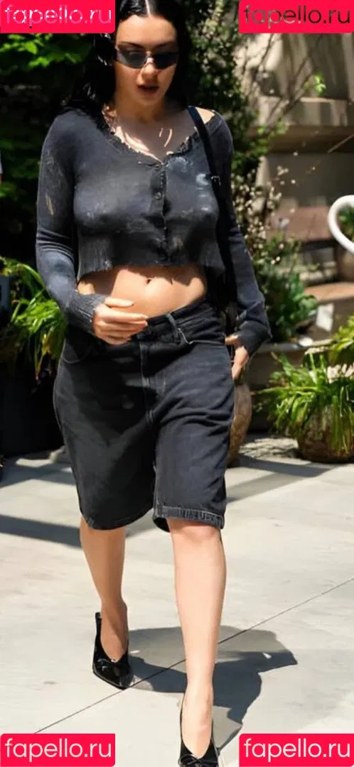 Charli XCX / charli_xcx / charlignarly Onlyfans Photo Gallery 