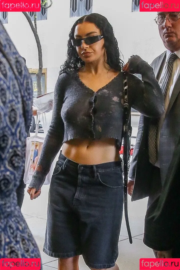 Charli XCX / charli_xcx / charlignarly Onlyfans Photo Gallery 
