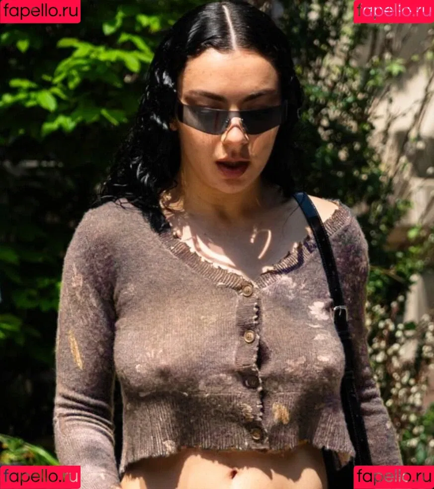 Charli XCX / charli_xcx / charlignarly Onlyfans Photo Gallery 