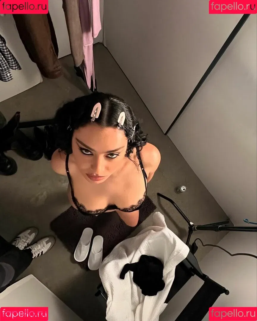Charli XCX / charli_xcx / charlignarly Onlyfans Photo Gallery 