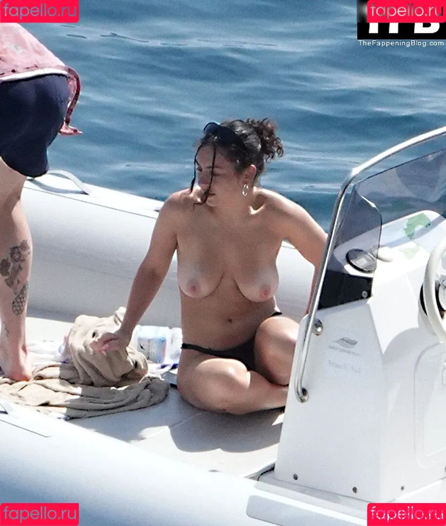 Charli XCX / charli_xcx / charlignarly Onlyfans Photo Gallery 