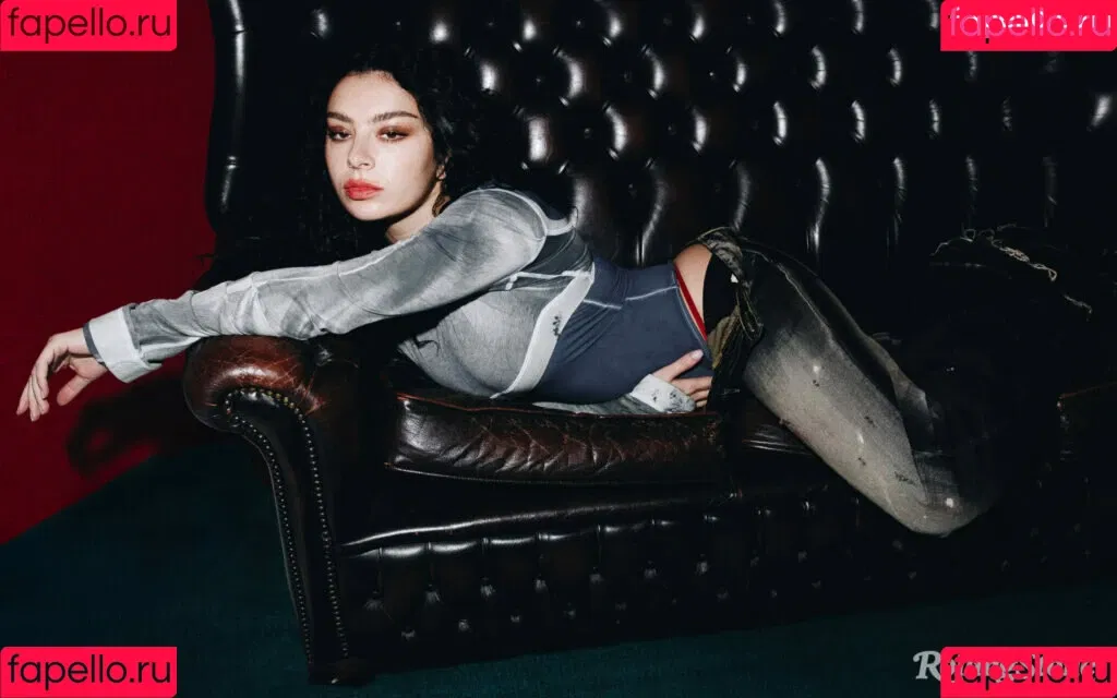 Charli XCX / charli_xcx / charlignarly Onlyfans Photo Gallery 