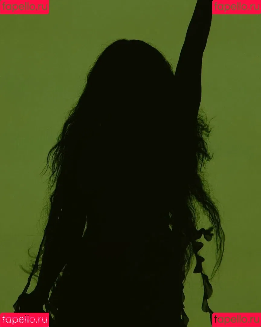 Charli XCX / charli_xcx / charlignarly Onlyfans Photo Gallery 
