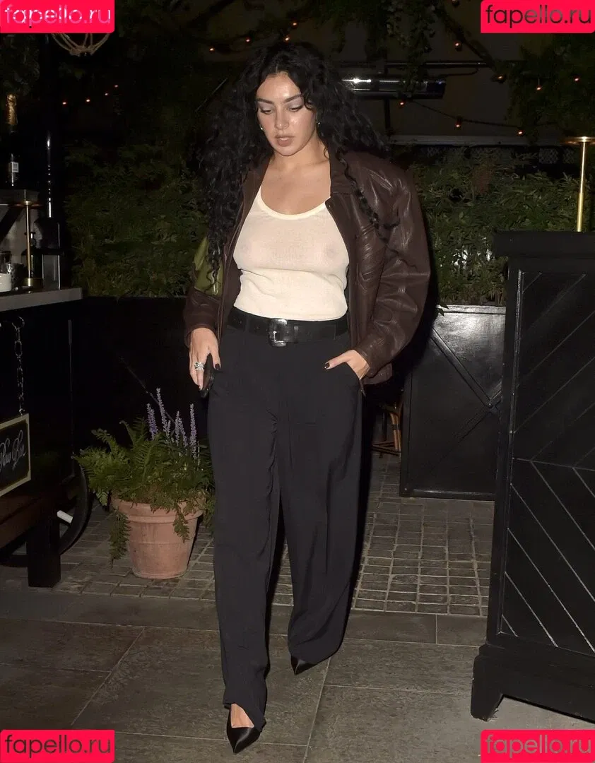 Charli XCX / charli_xcx / charlignarly Onlyfans Photo Gallery 
