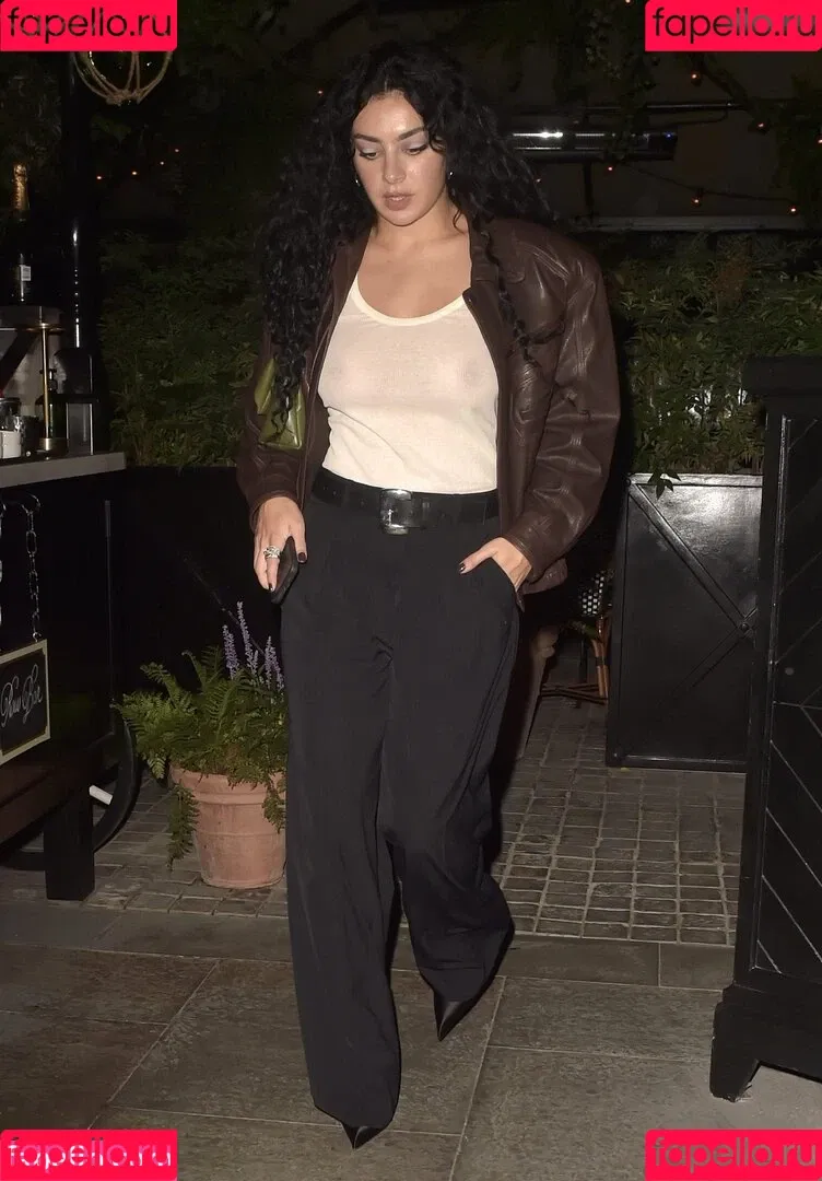 Charli XCX / charli_xcx / charlignarly Onlyfans Photo Gallery 