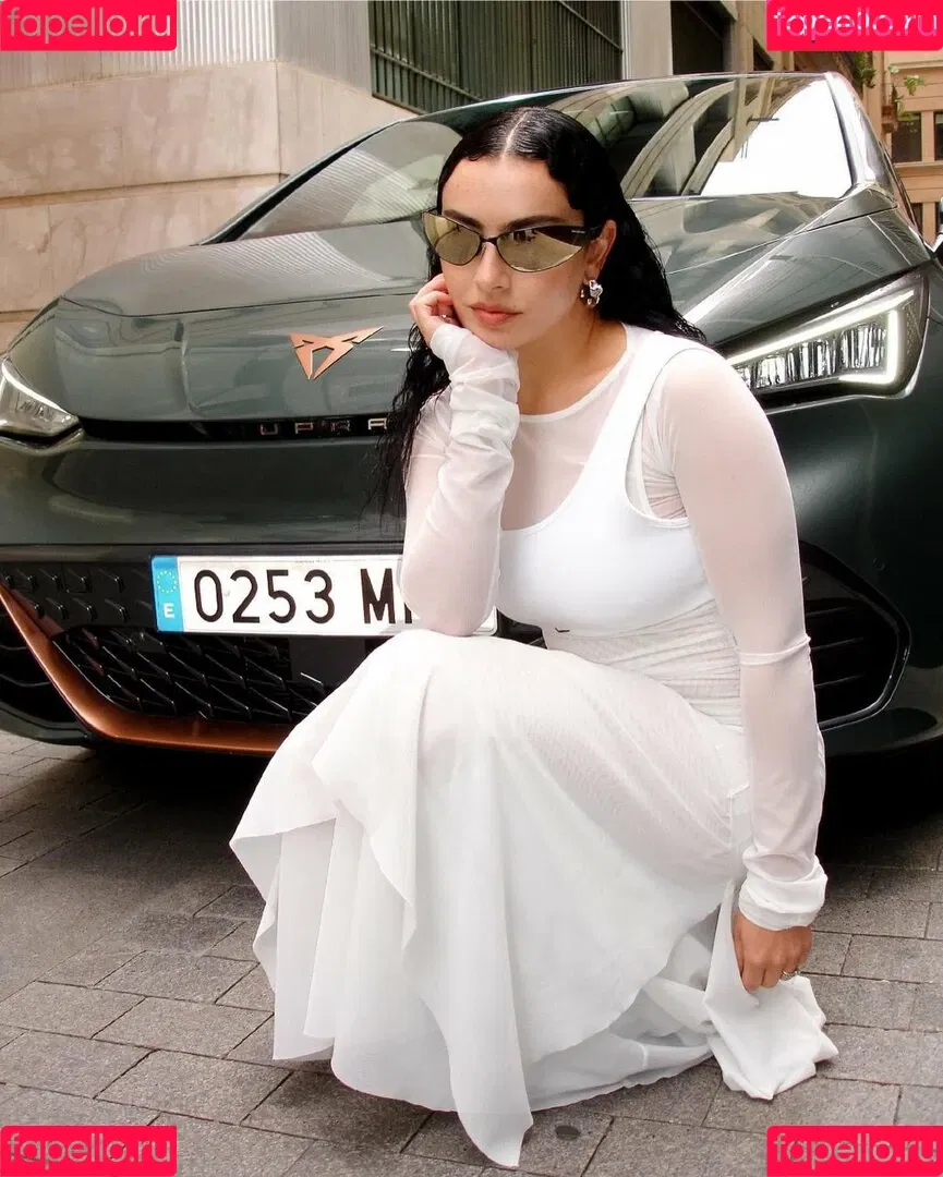 Charli XCX / charli_xcx / charlignarly Onlyfans Photo Gallery 