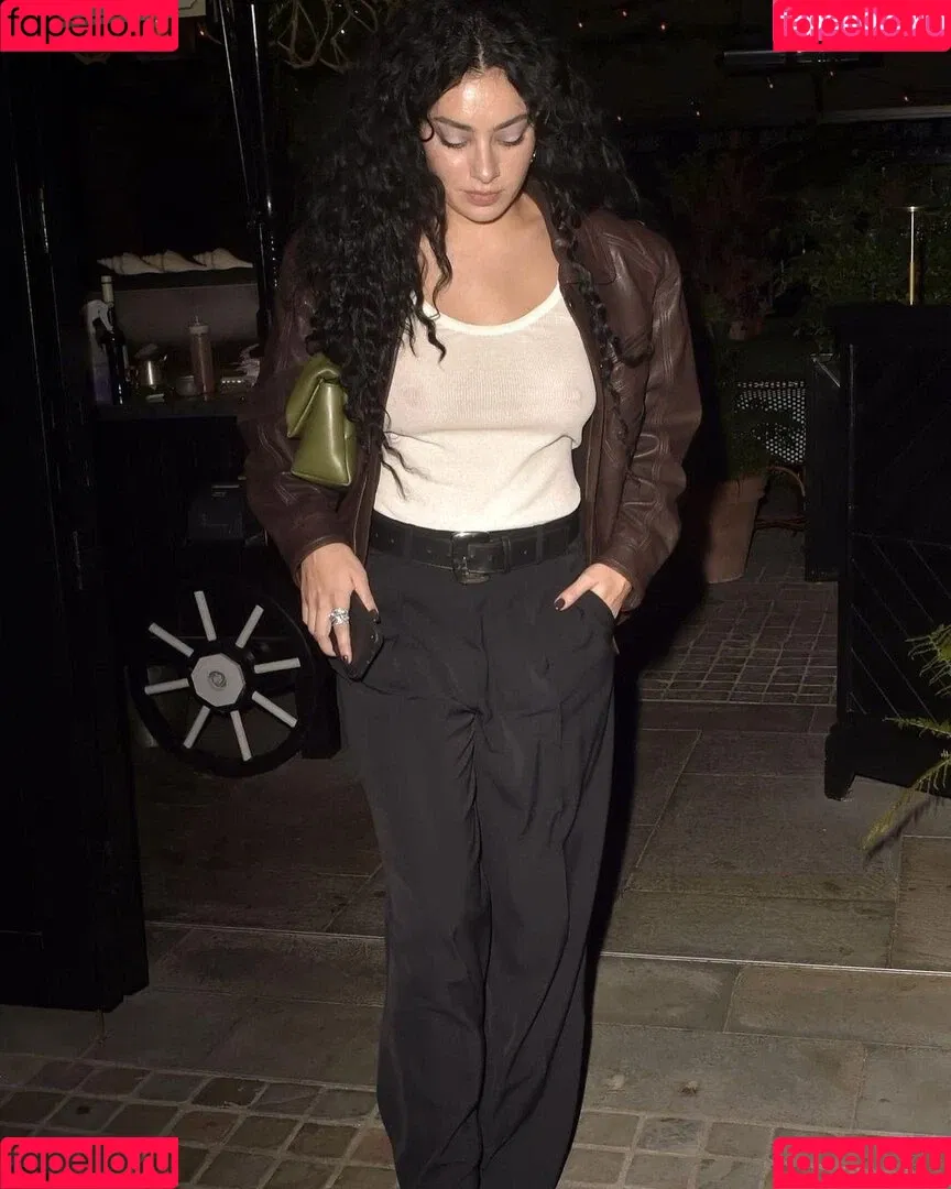 Charli XCX / charli_xcx / charlignarly Onlyfans Photo Gallery 