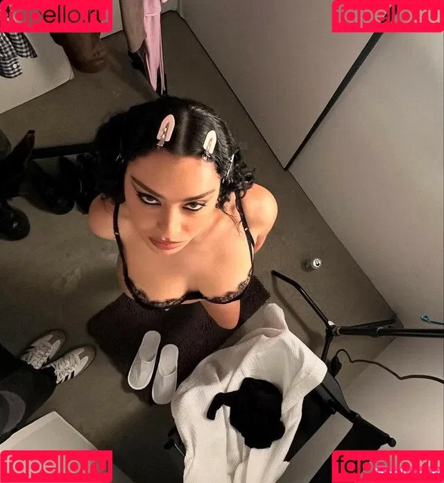 Charli XCX / charli_xcx / charlignarly Onlyfans Photo Gallery 