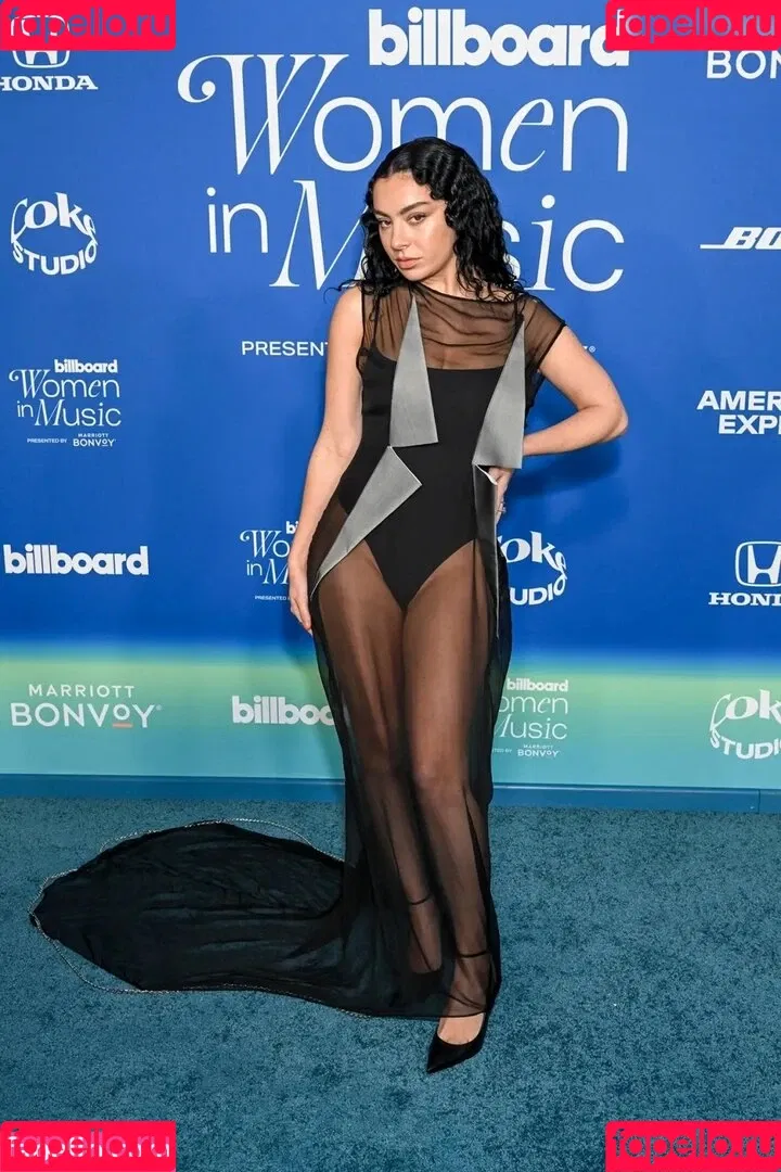 Charli XCX / charli_xcx / charlignarly Onlyfans Photo Gallery 