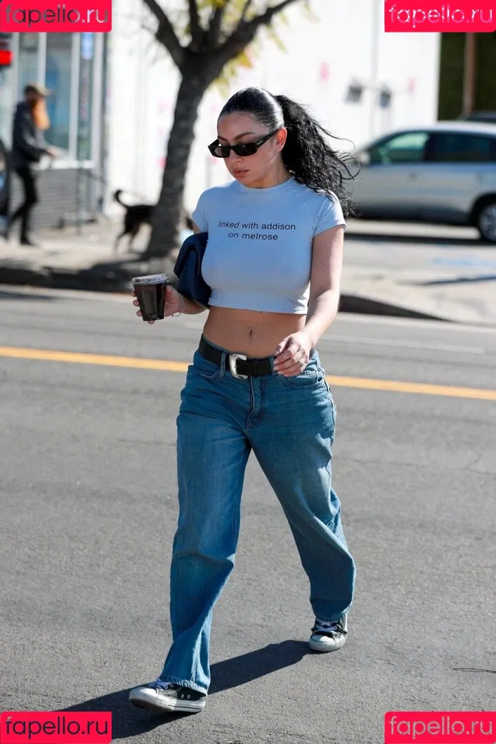 Charli XCX / charli_xcx / charlignarly Onlyfans Photo Gallery 