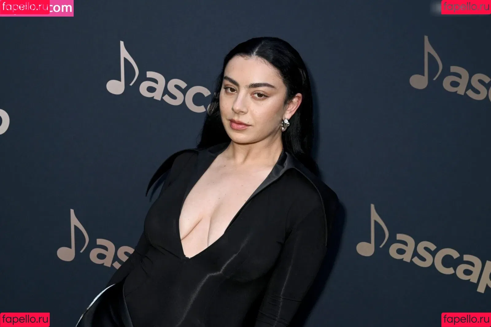 Charli XCX / charli_xcx / charlignarly Onlyfans Photo Gallery 