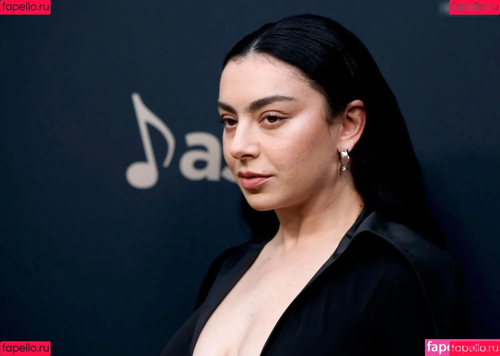 Charli XCX / charli_xcx / charlignarly Onlyfans Photo Gallery 