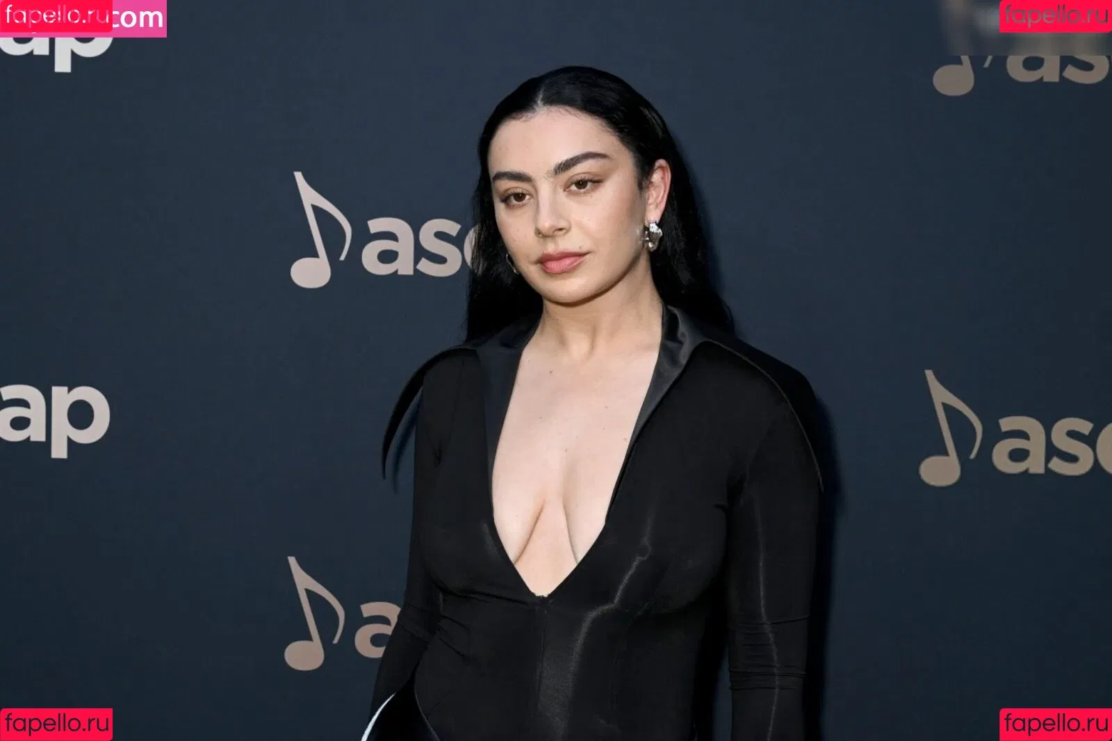 Charli XCX / charli_xcx / charlignarly Onlyfans Photo Gallery 