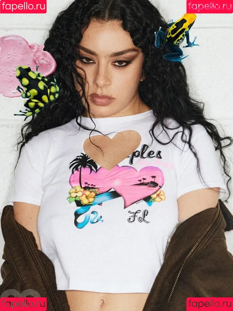 Charli XCX / charli_xcx / charlignarly Onlyfans Photo Gallery 
