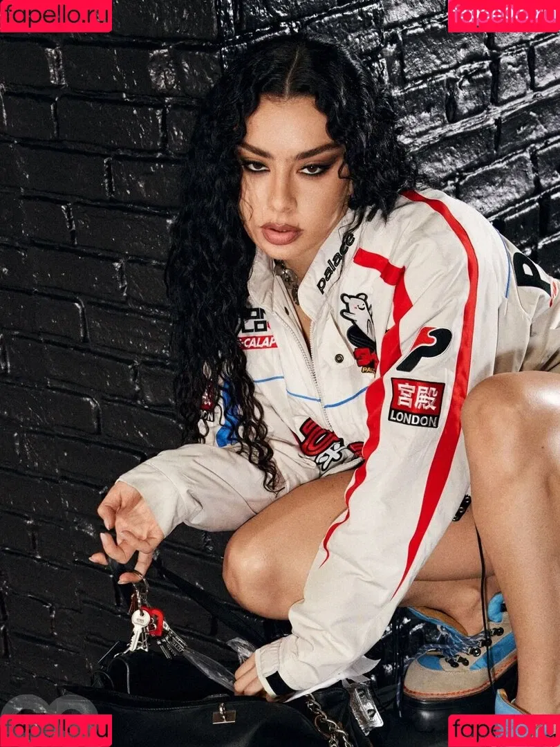 Charli XCX / charli_xcx / charlignarly Onlyfans Photo Gallery 