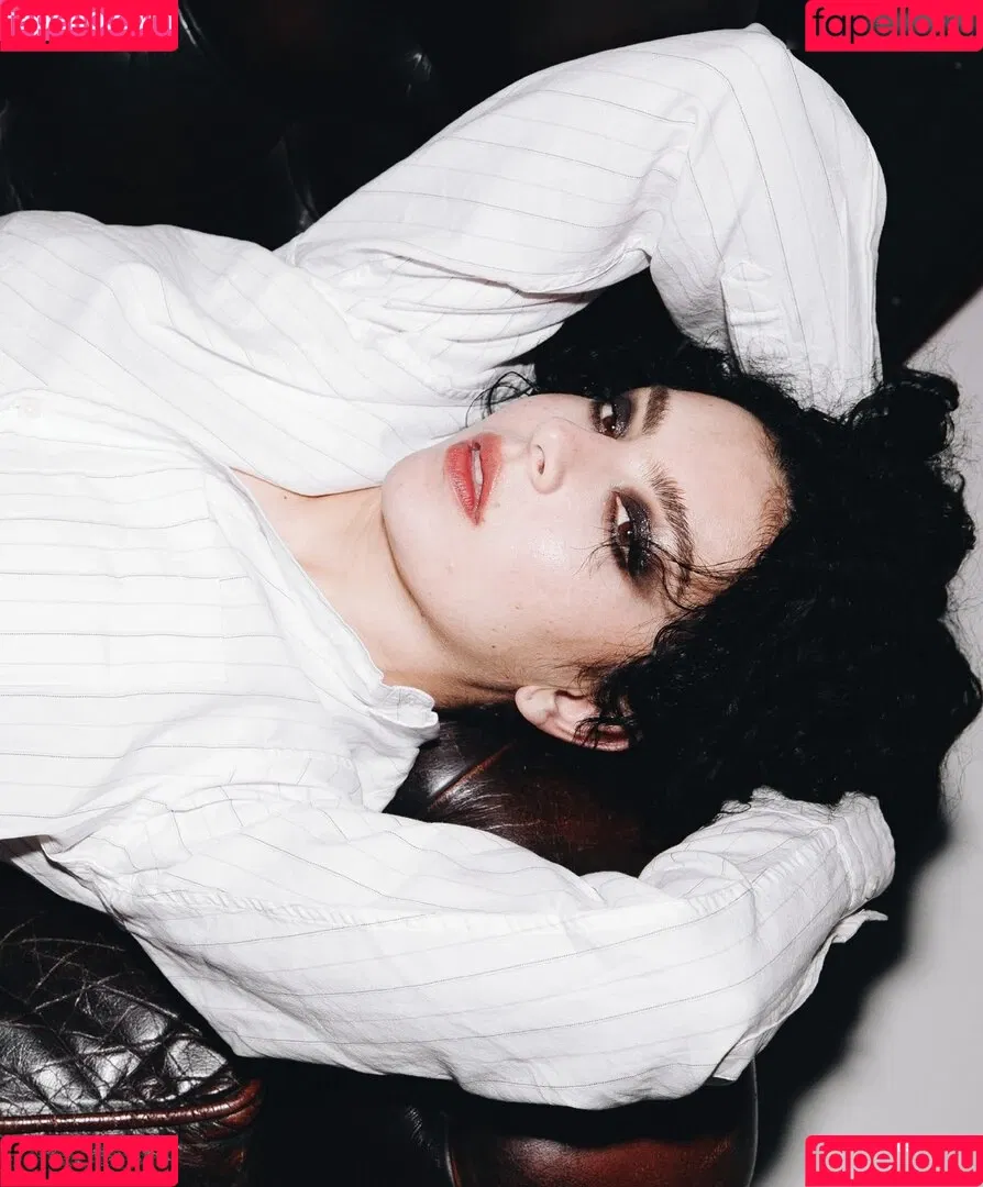 Charli XCX / charli_xcx / charlignarly Onlyfans Photo Gallery 