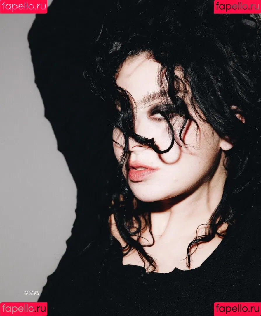 Charli XCX / charli_xcx / charlignarly Onlyfans Photo Gallery 