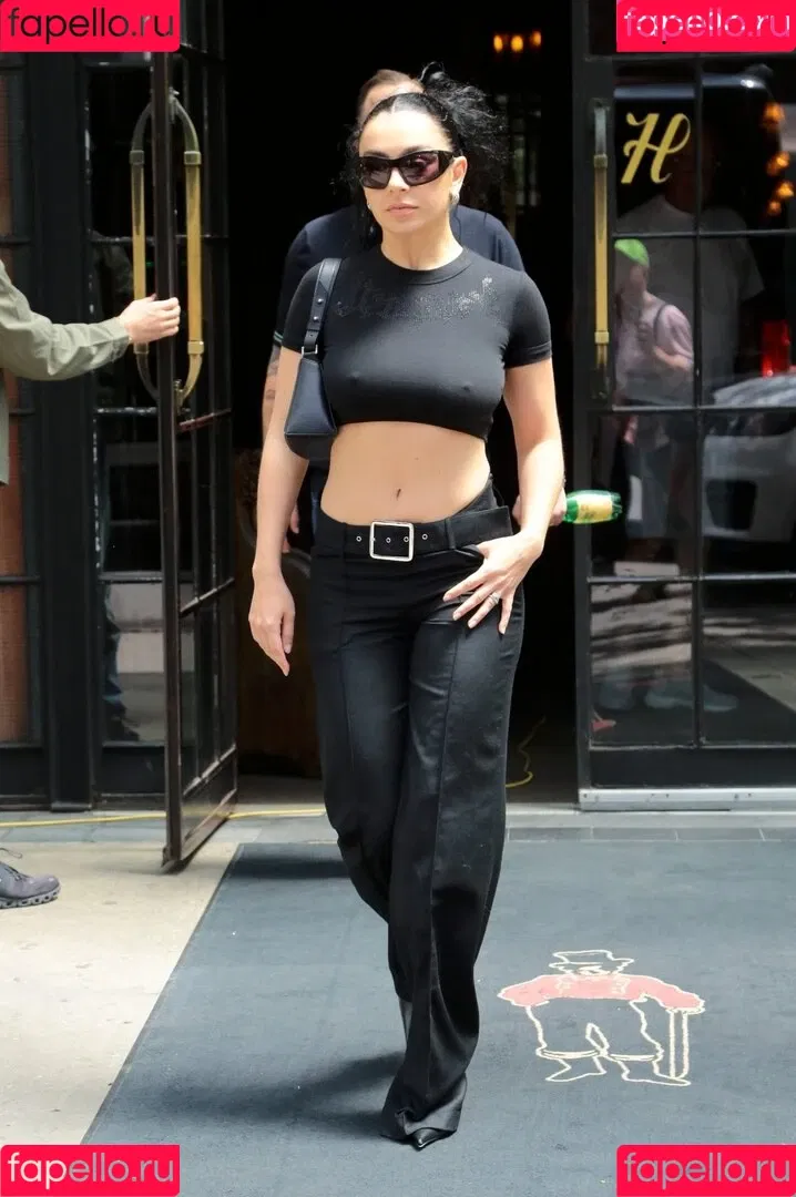 Charli XCX / charli_xcx / charlignarly Onlyfans Photo Gallery 