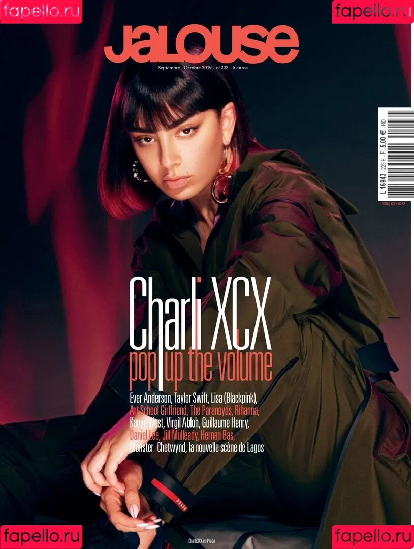 Charli XCX / charli_xcx / charlignarly Onlyfans Photo Gallery 