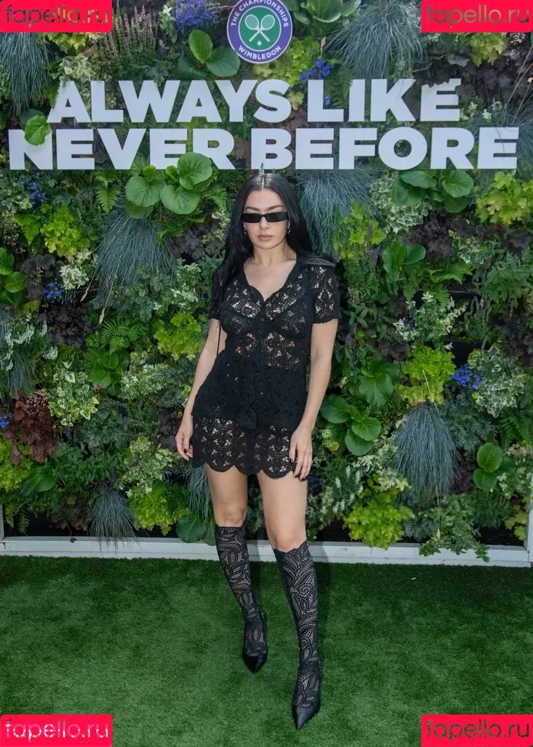 Charli XCX / charli_xcx / charlignarly Onlyfans Photo Gallery 