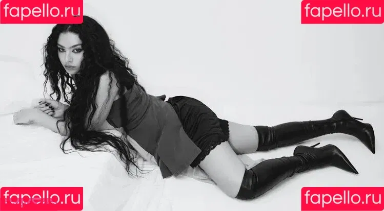 Charli XCX / charli_xcx / charlignarly Onlyfans Photo Gallery 