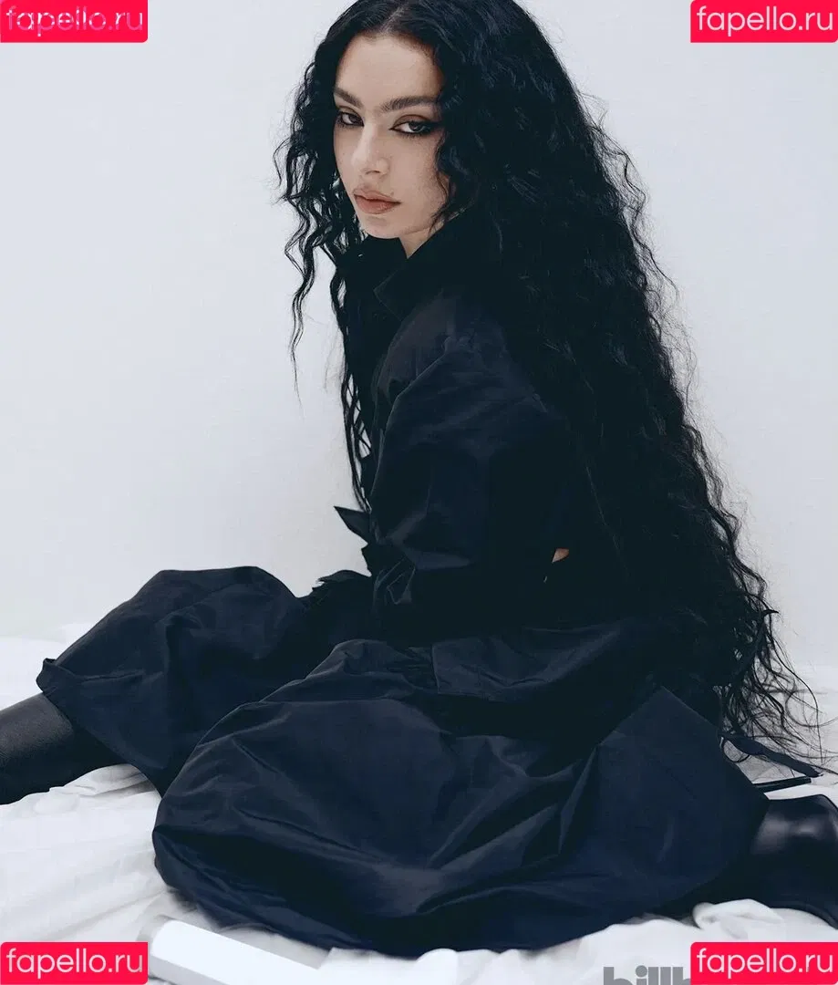 Charli XCX / charli_xcx / charlignarly Onlyfans Photo Gallery 
