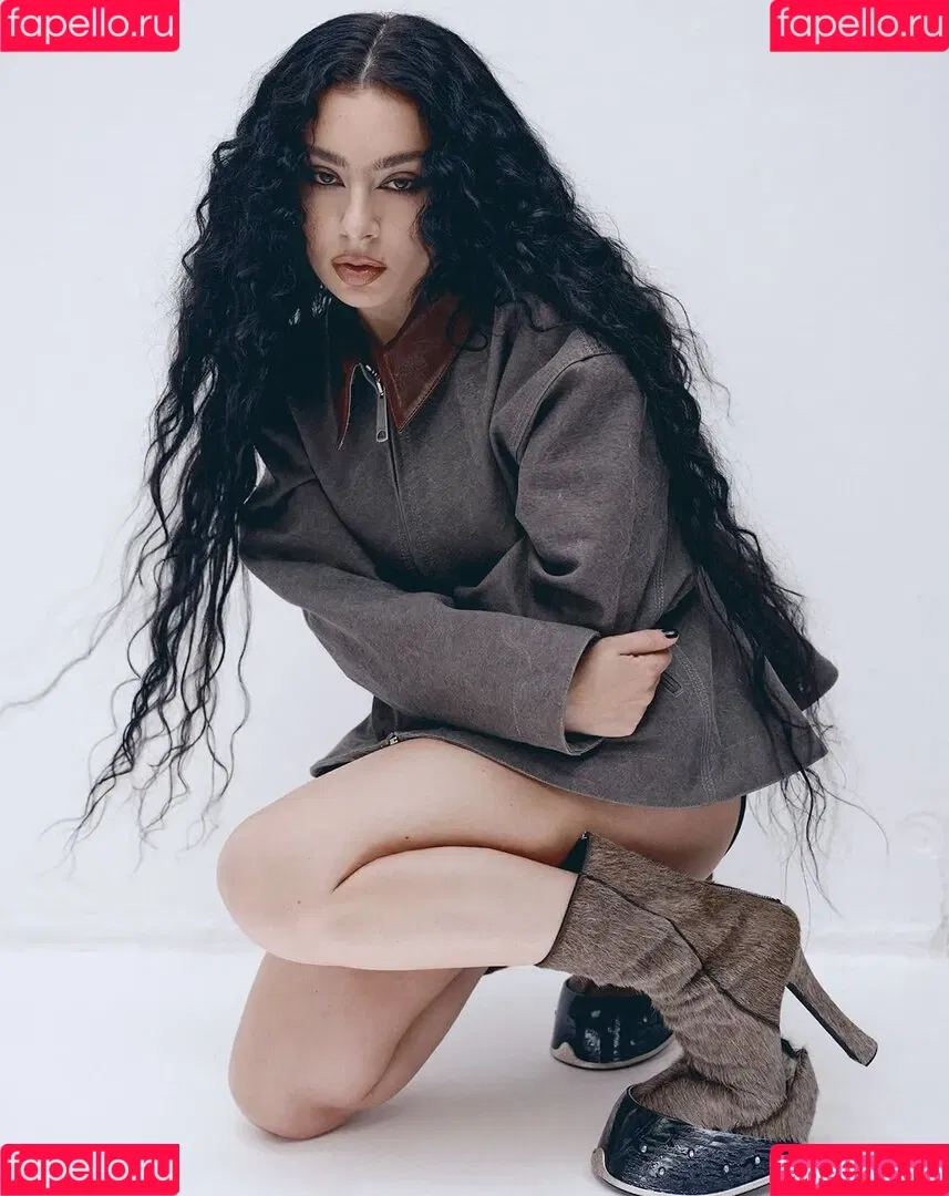 Charli XCX / charli_xcx / charlignarly Onlyfans Photo Gallery 