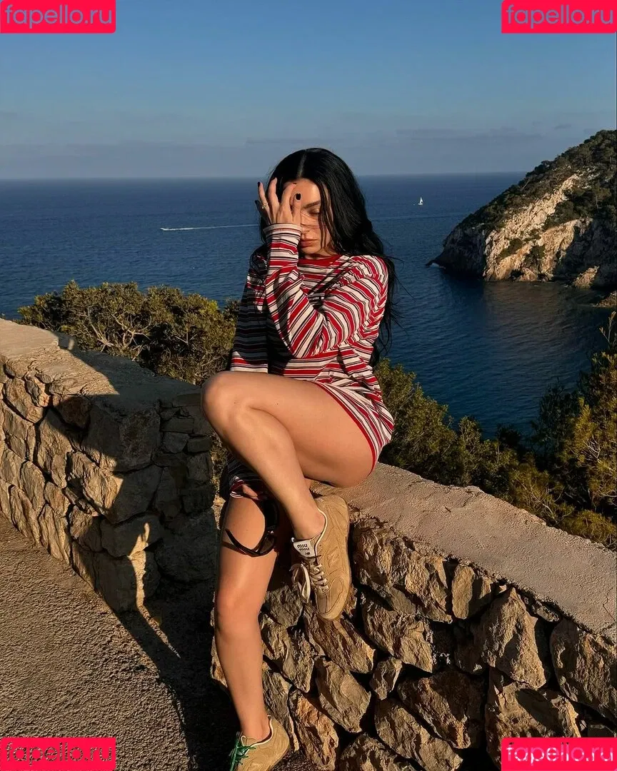 Charli XCX / charli_xcx / charlignarly Onlyfans Photo Gallery 