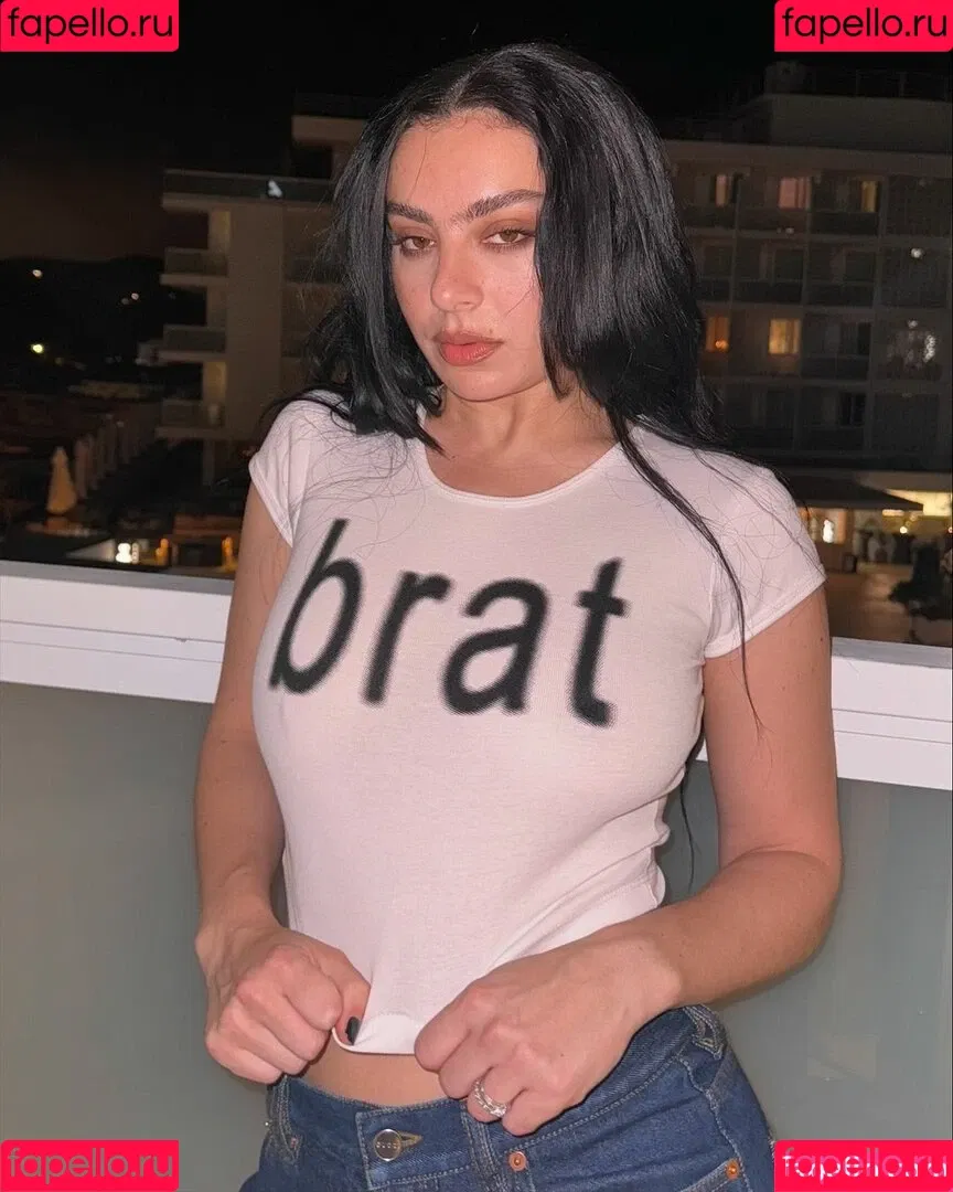 Charli XCX / charli_xcx / charlignarly Onlyfans Photo Gallery 