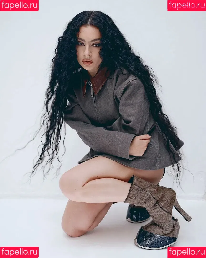 Charli XCX / charli_xcx / charlignarly Onlyfans Photo Gallery 