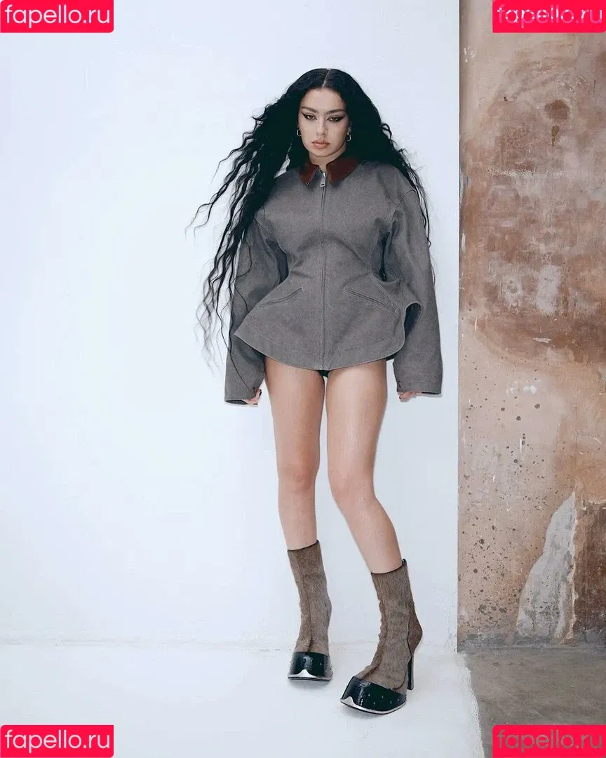 Charli XCX / charli_xcx / charlignarly Onlyfans Photo Gallery 